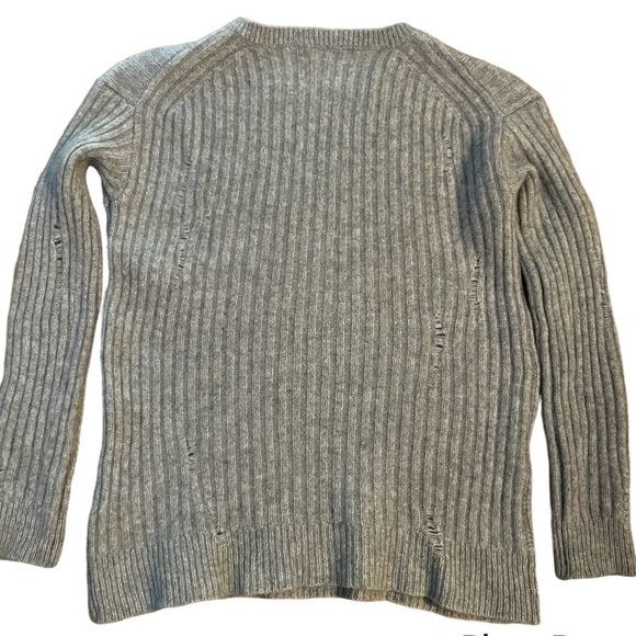 Aqua Cashmere Gray Rib-Knit Distressed Cashmere Sweater Size Small - Picture 2 of 7